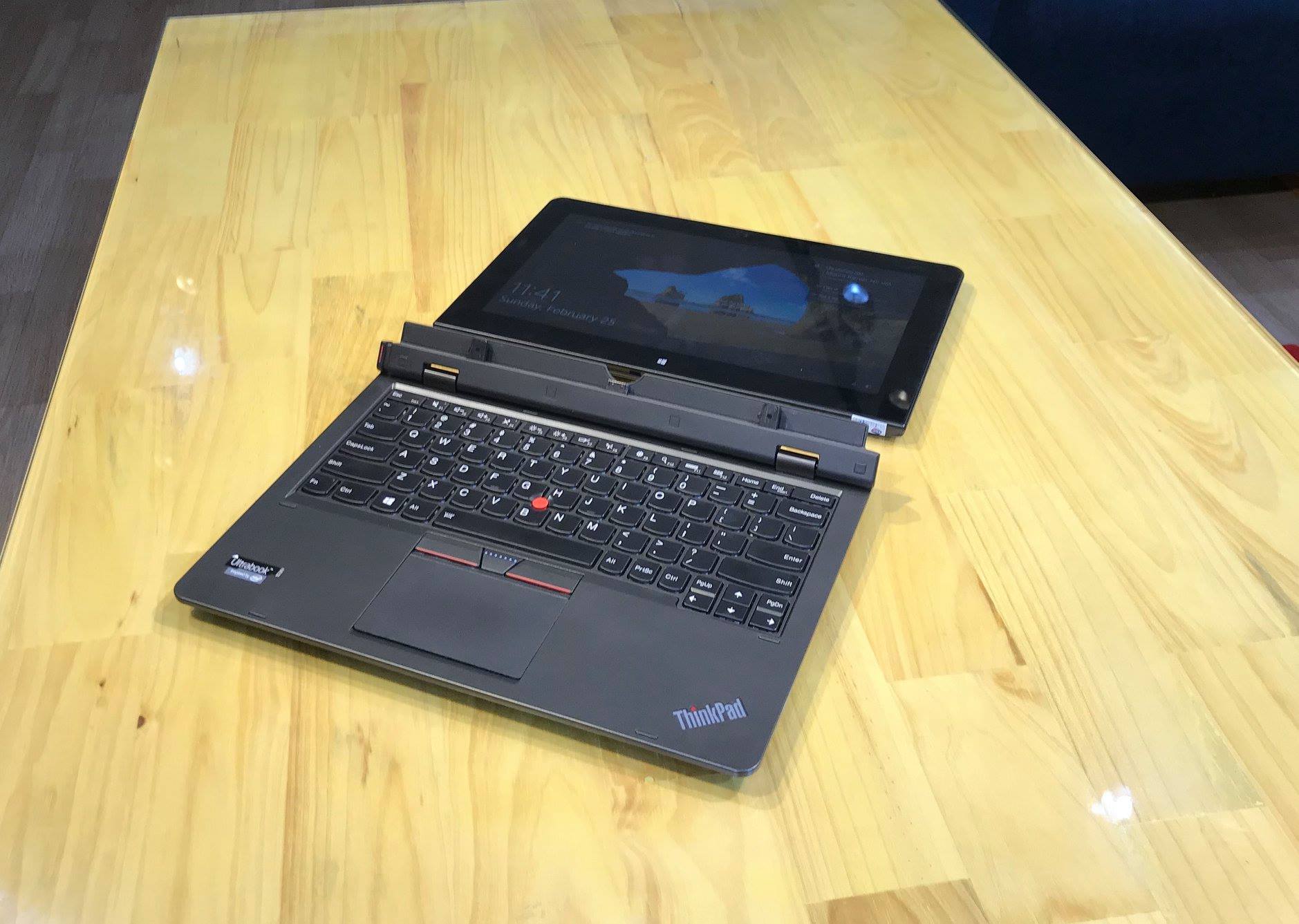 Lenovo ThinkPad Helix 2-3.jpg